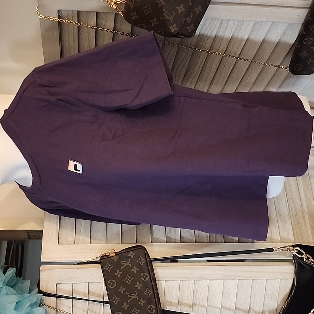 Fila brand TSHIRT - Picture 3 of 8